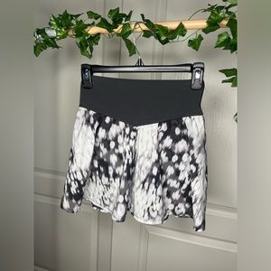 Aerie Athletic Skirt w/built in shorts and a pocket in the back